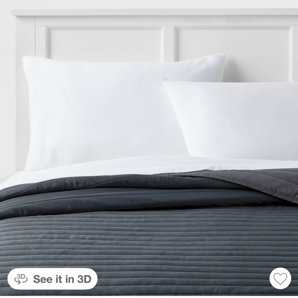 Room Essentials satin quilt - Dark Gray - twin NEW